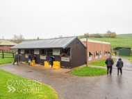 AK071124-118 - Alan King Stable Visit